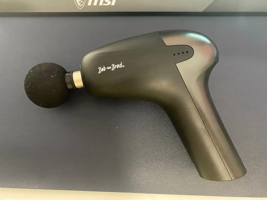 Bob and Brad UNI Mini pistolet do masażu – Test, Opinie i Ranking 2026 (Najlepszy Mini Massage Gun?)